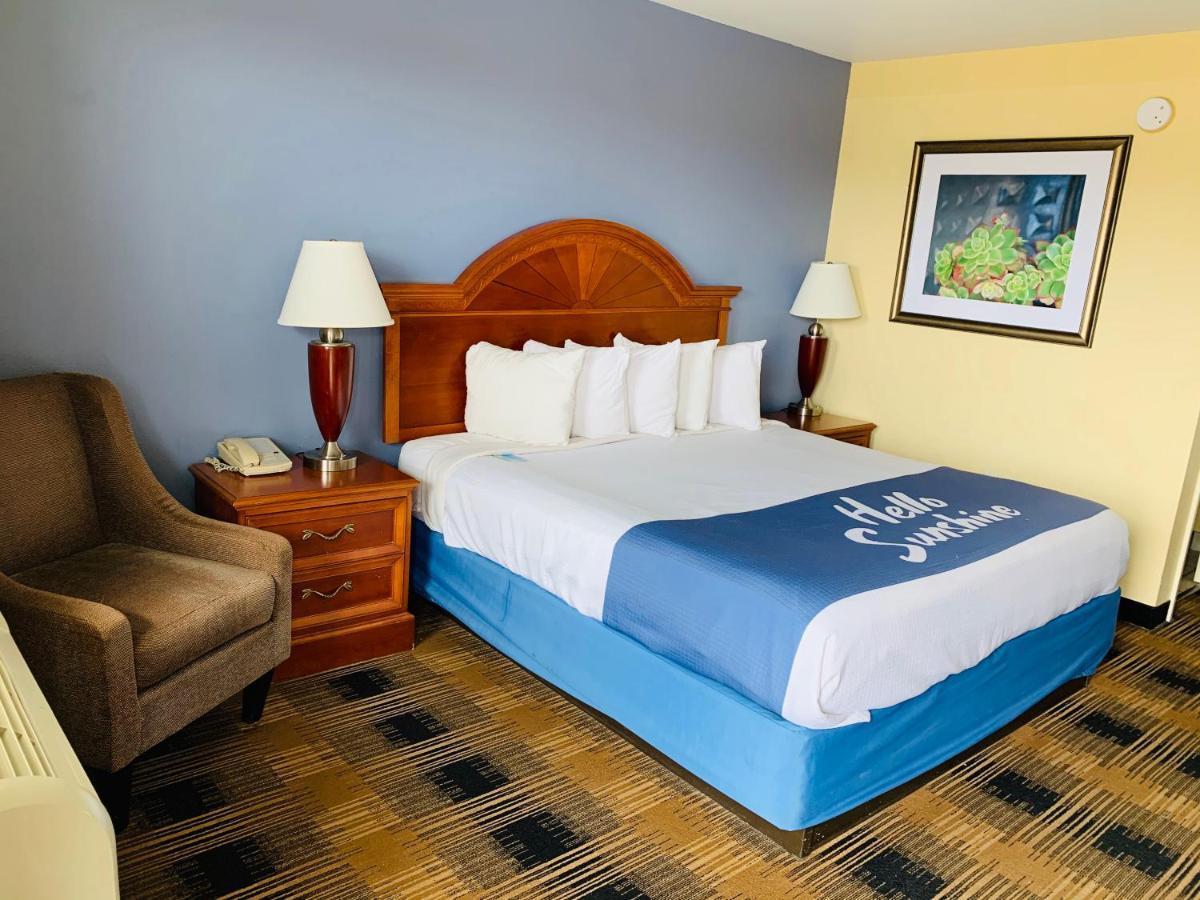Days Inn By Wyndham Trumann Ar Exterior foto