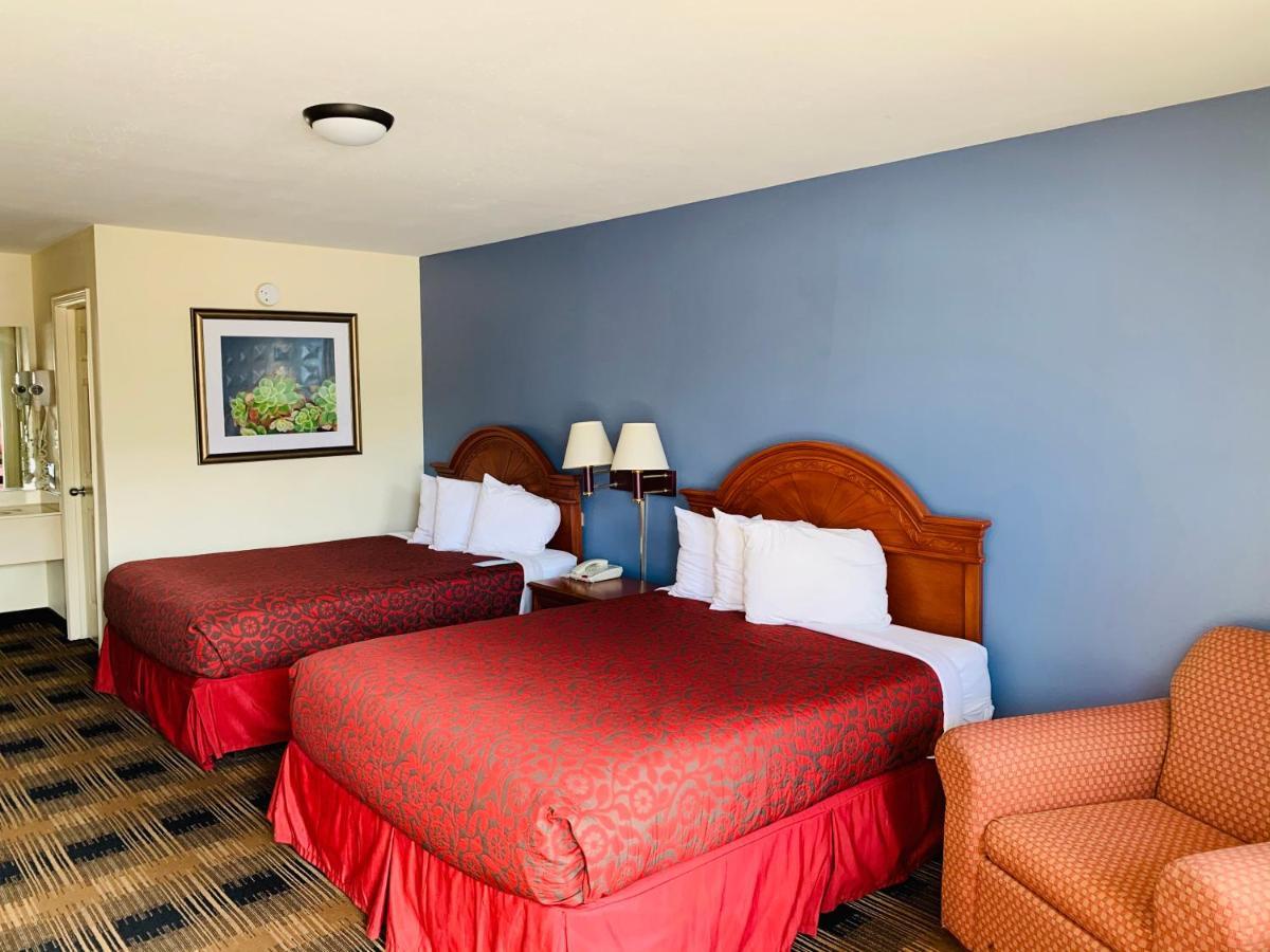 Days Inn By Wyndham Trumann Ar Exterior foto